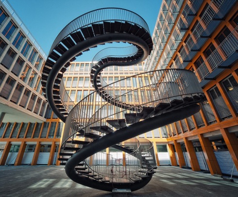 spiral-staircase-sculpture-kpmg-munich-olafur-eliasson-umschreibung