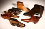 selection-of-treen-snuff-boxes-in-the-shape-of-shoes